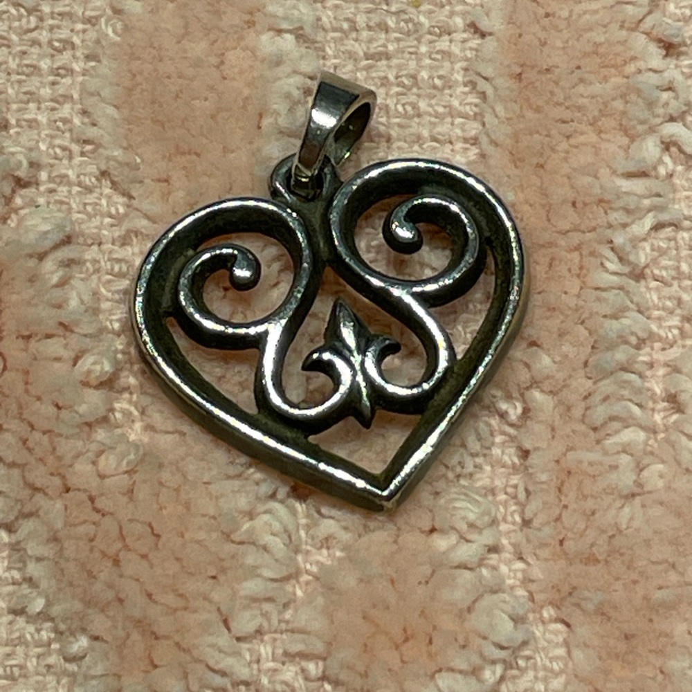 Retired James Avery Silver French Heart Pendant